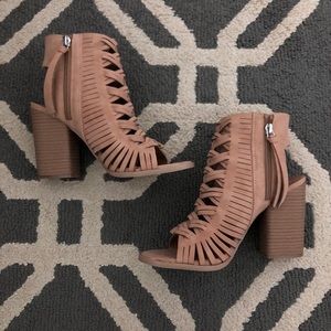 DV Alyson Booties, size 8